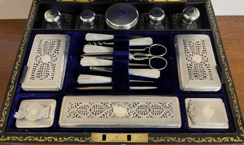 GEORGIAN KINGWOOD SILVER DRESSING TABLE BOX - ADDITIONAL PHOTO 7