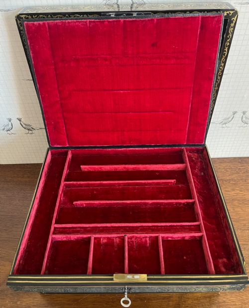 GEORGIAN KINGWOOD SILVER DRESSING TABLE BOX - ADDITIONAL PHOTO 9