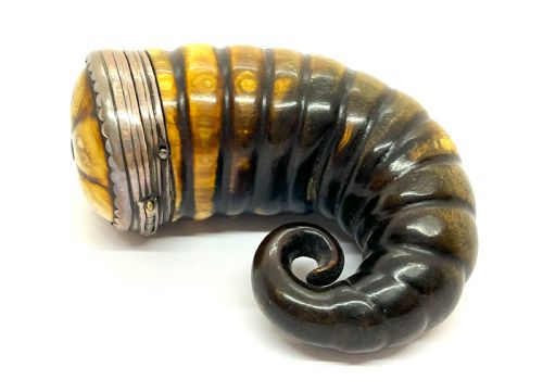 19TH CENTURY SILVER MOUNTED RAM'S HORN SNUFF MULL - ADDITIONAL PHOTO 1