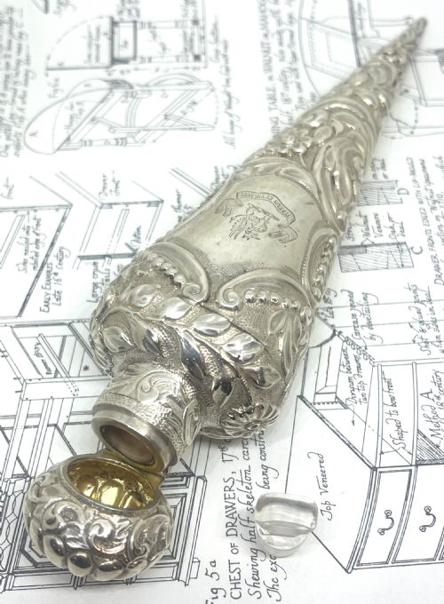 EXQUISITE TAPERING SILVER PERFUME BOTTLE - ADDITIONAL PHOTO 1
