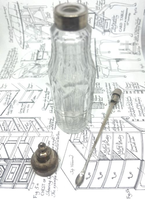 george iii silver cut glass cayenne pepper bottle spoon 1792 - CATEGORY: ANTIQUE SILVER - DATED 18TH CENTURY