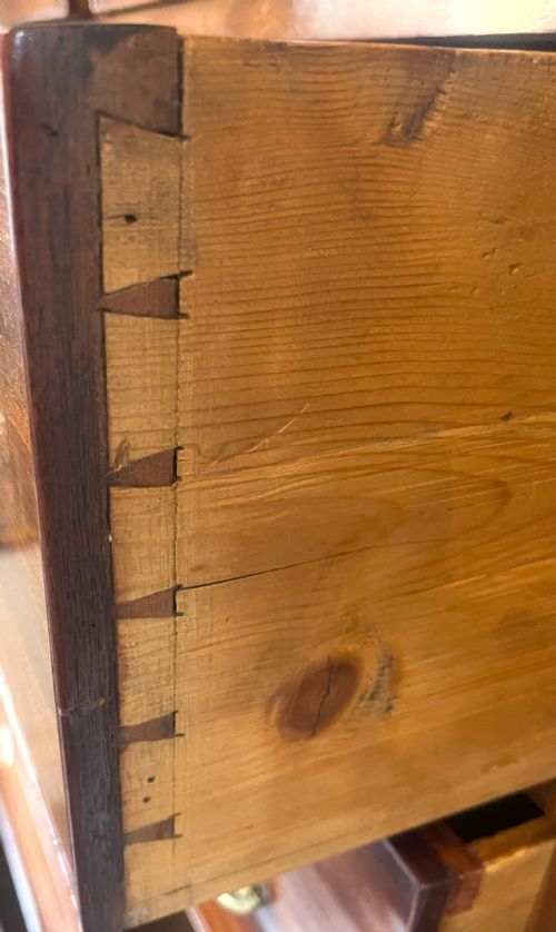 FINE GEORGIAN MAHOGANY CHEST ON CHEST - ADDITIONAL PHOTO 4