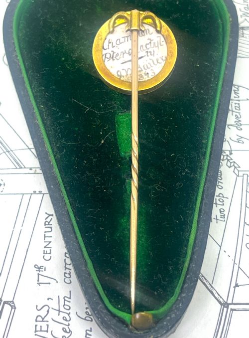 JOHN WILLIAM BAILEY18311914 GOLD CANINE PORTRAIT ENAMELLED STICK PIN - ADDITIONAL PHOTO 2