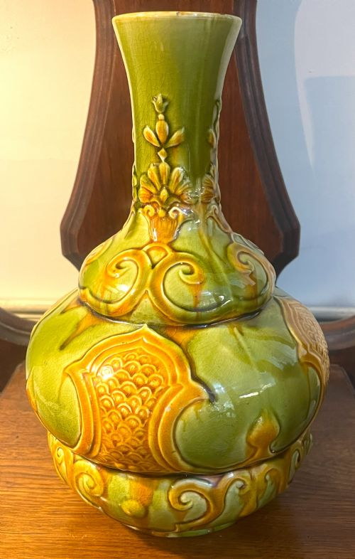RARE WORTLEY POTTERY LEEDS BULBOUS VASE - ADDITIONAL PHOTO 1