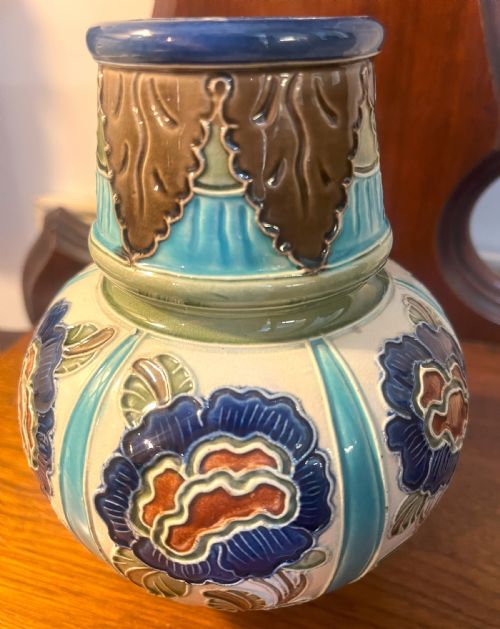 RARE BURMANTOFTS SQUAT VASE - ADDITIONAL PHOTO 4