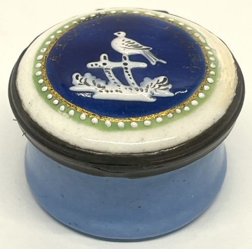 GEORGE III SOUTH STAFFORDSHIRE ENAMEL PATCH BOX - ADDITIONAL PHOTO 2