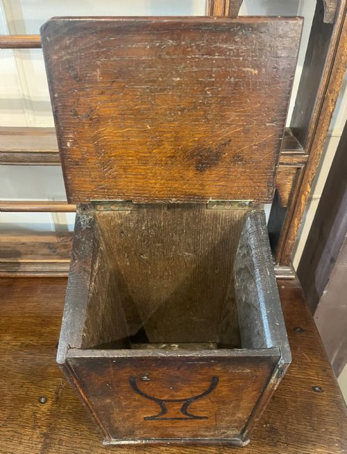 GEORGE III OAK CANDLE BOX - ADDITIONAL PHOTO 2