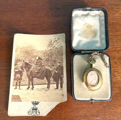 fig 1. Gold Mourning Locket Given By Queen Victoria To Her Housekeeper