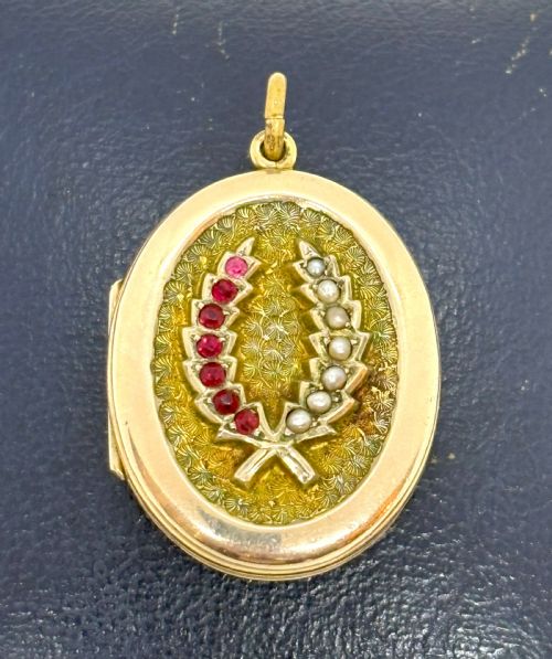 ornately decorated locket - CATEGORY: ANTIQUE JEWELLERY - DATED 1910