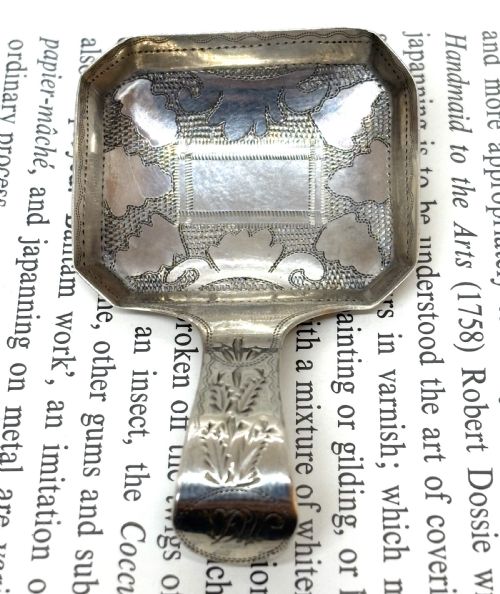 GEORGIAN SILVER TEA CADDY SPOON - ADDITIONAL PHOTO 1