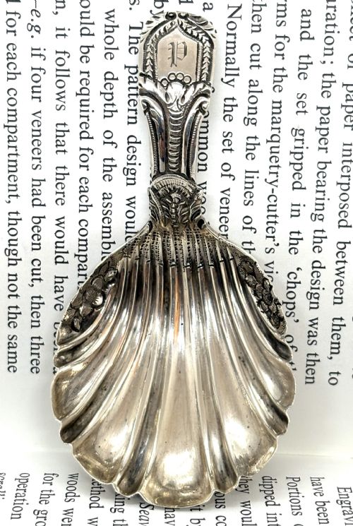 GEORGIAN SILVER TEA CADDY SPOON - ADDITIONAL PHOTO 1