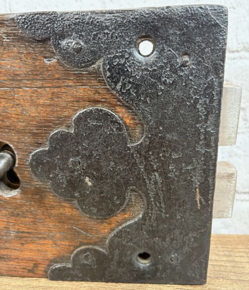 19TH CENTURY OAK CASED STOCK LOCK - ADDITIONAL PHOTO 4