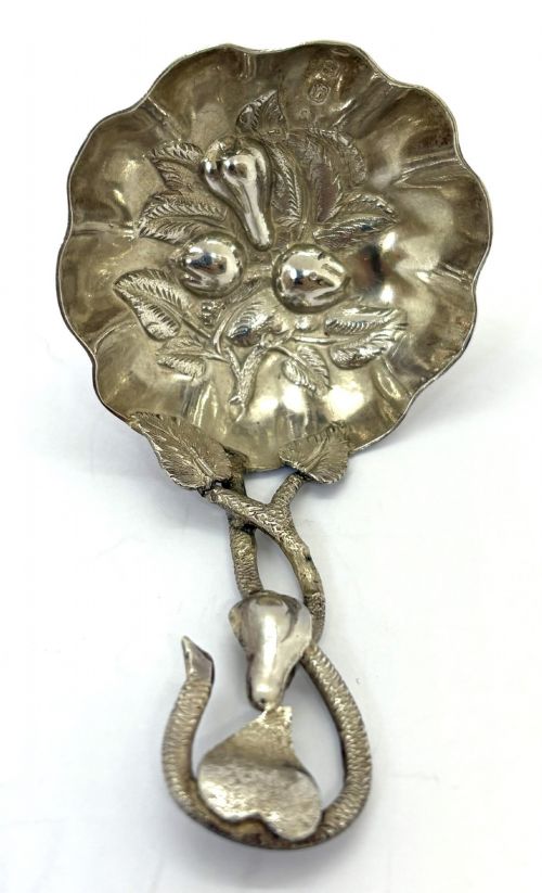 VICTORIAN SILVER CADDY SPOON