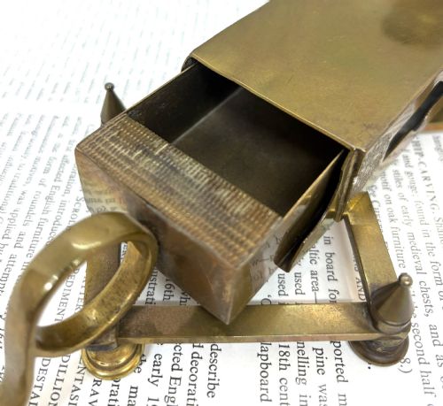 RARE VICTORIAN EXTENDING CHAMBERSTICK VESTA CASE - ADDITIONAL PHOTO 5