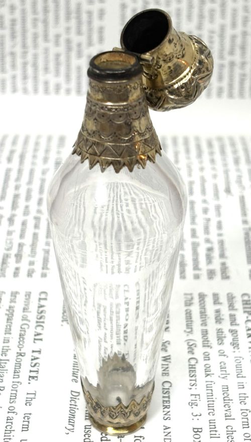 EARLY 19THC FRENCH SILVER GILT MOUNTED SCENT BOTTLE - ADDITIONAL PHOTO 5