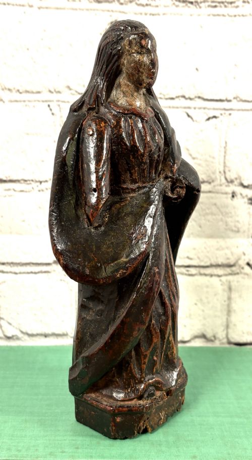 17TH CENTURY CARVED LIMEWOOD FIGURE OF A SAINT - ADDITIONAL PHOTO 4