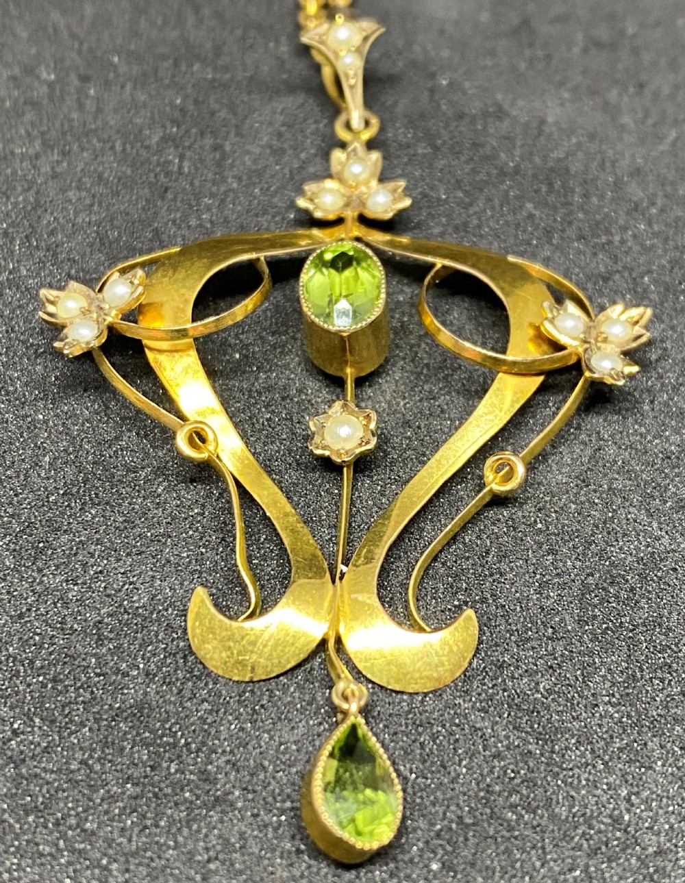 Edwardian 9ct Gold, Seed Pearl & Peridot Lavaliere Necklace View II