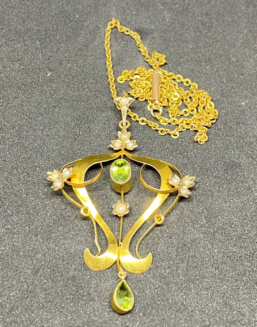 Edwardian 9ct Gold, Seed Pearl & Peridot Lavaliere Necklace View III