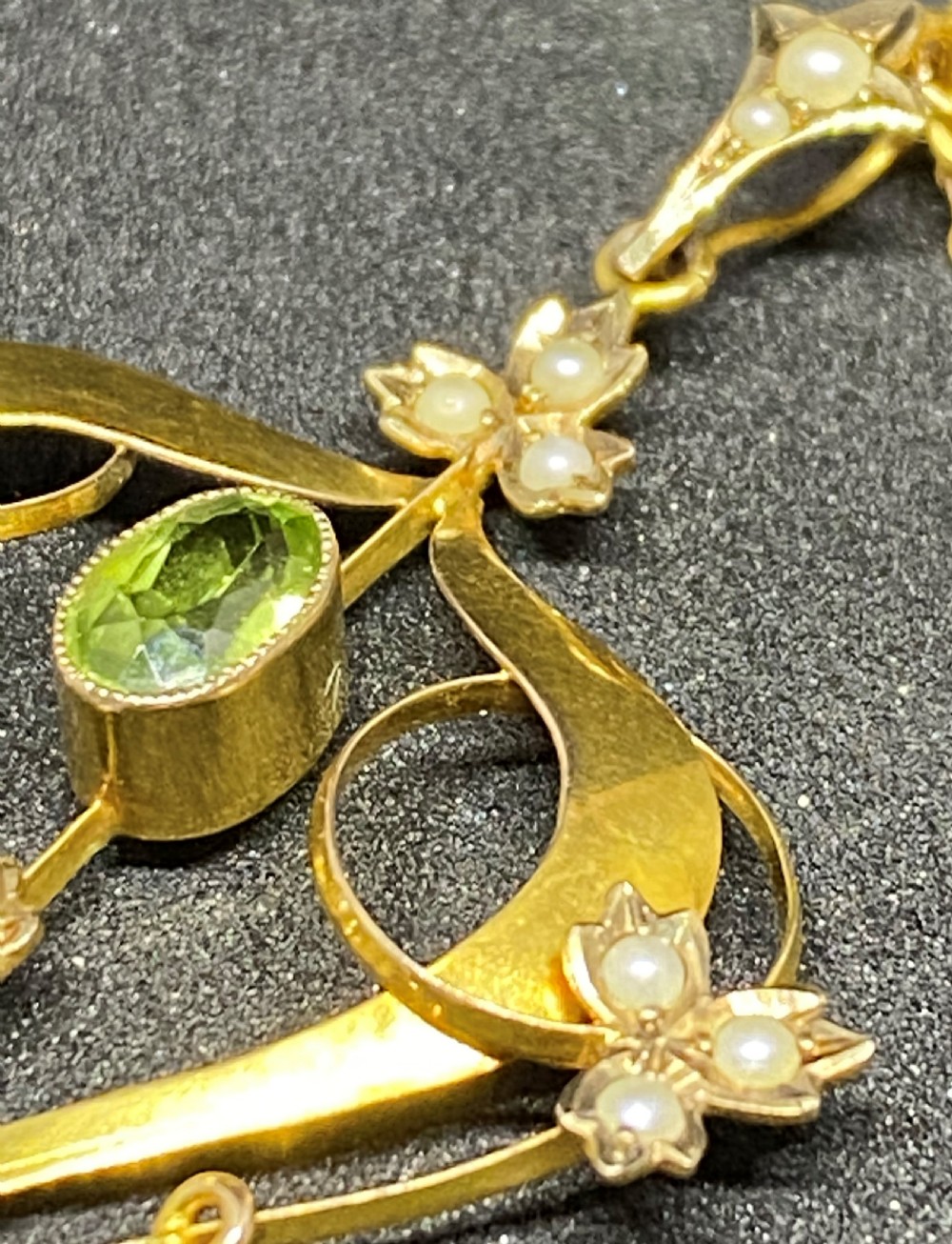 Edwardian 9ct Gold, Seed Pearl & Peridot Lavaliere Necklace View VI