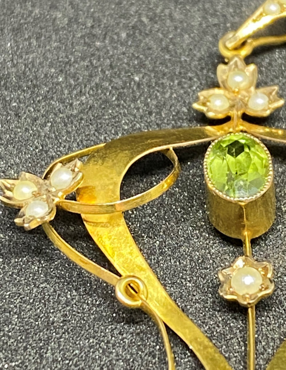 Edwardian 9ct Gold, Seed Pearl & Peridot Lavaliere Necklace View VIII