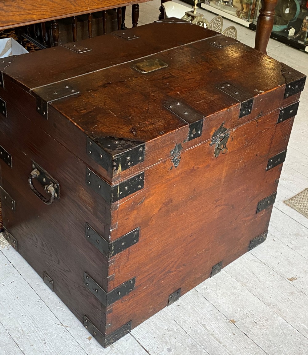 Campaign Silver Trunk View II