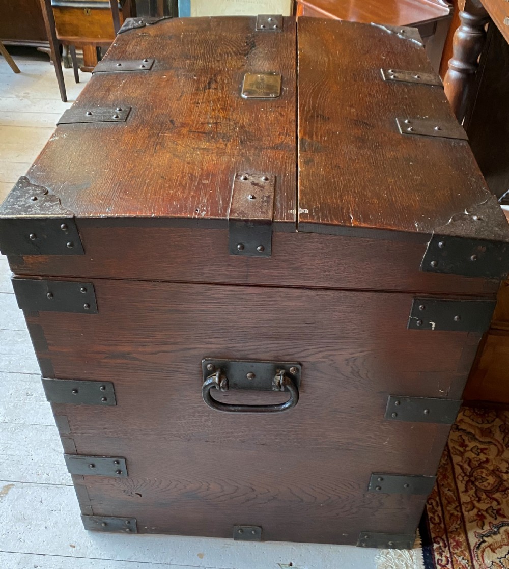 Campaign Silver Trunk View VI