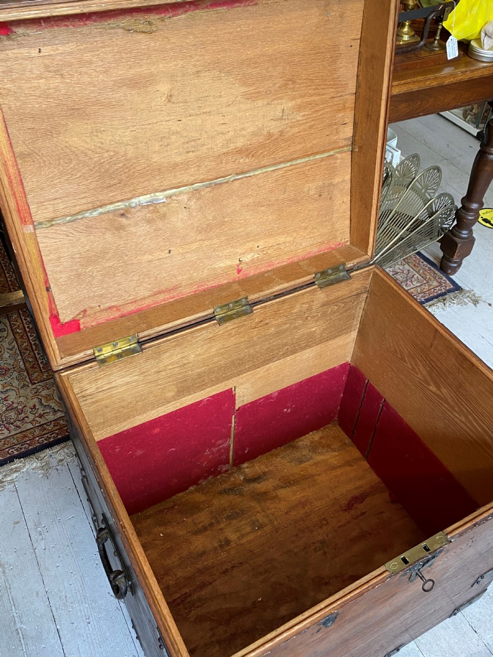 Campaign Silver Trunk View VII