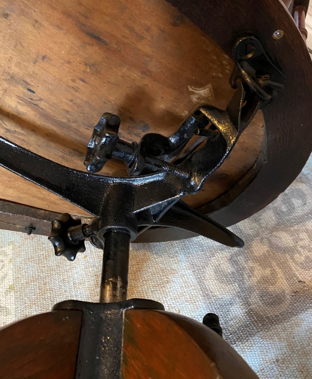 Captain's Style Office Chair View VIII