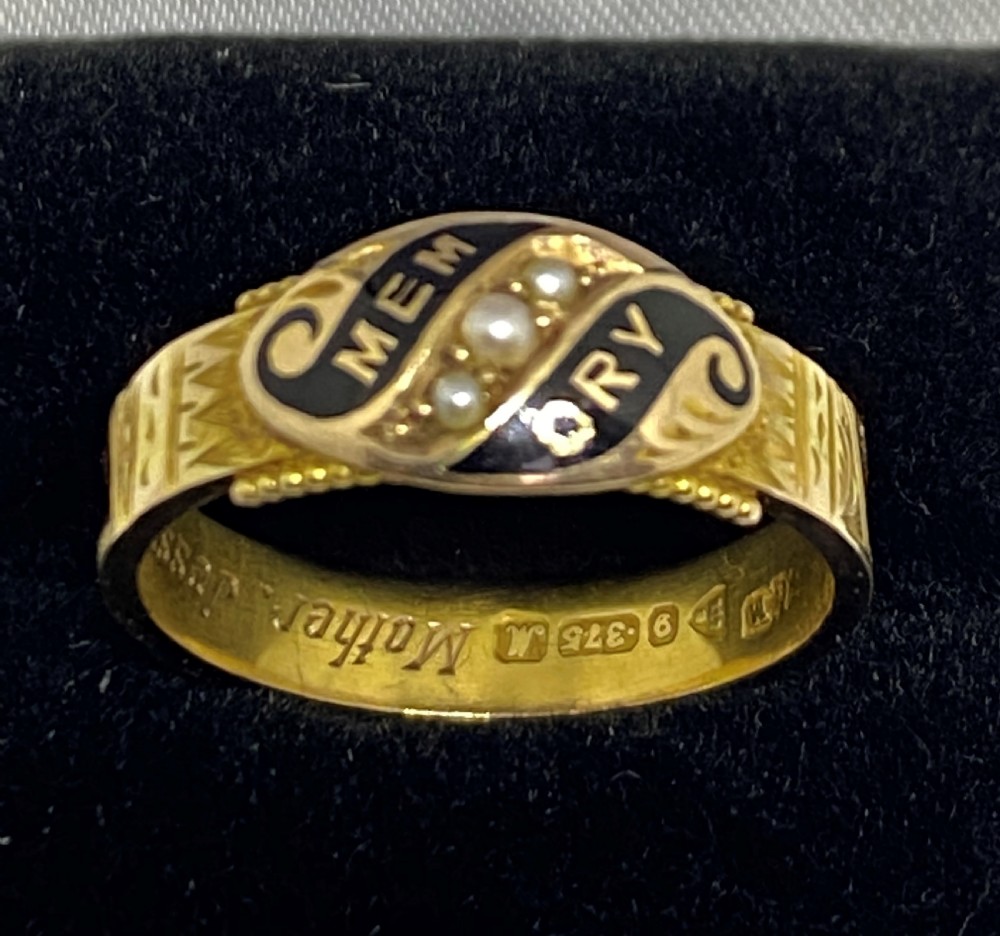 Edwardian Chester 9ct Gold Mourning Ring