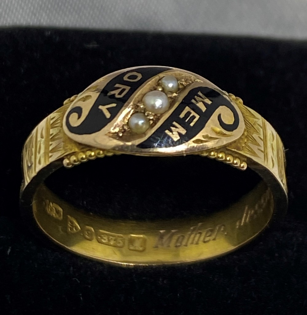 Edwardian Chester 9ct Gold Mourning Ring View II