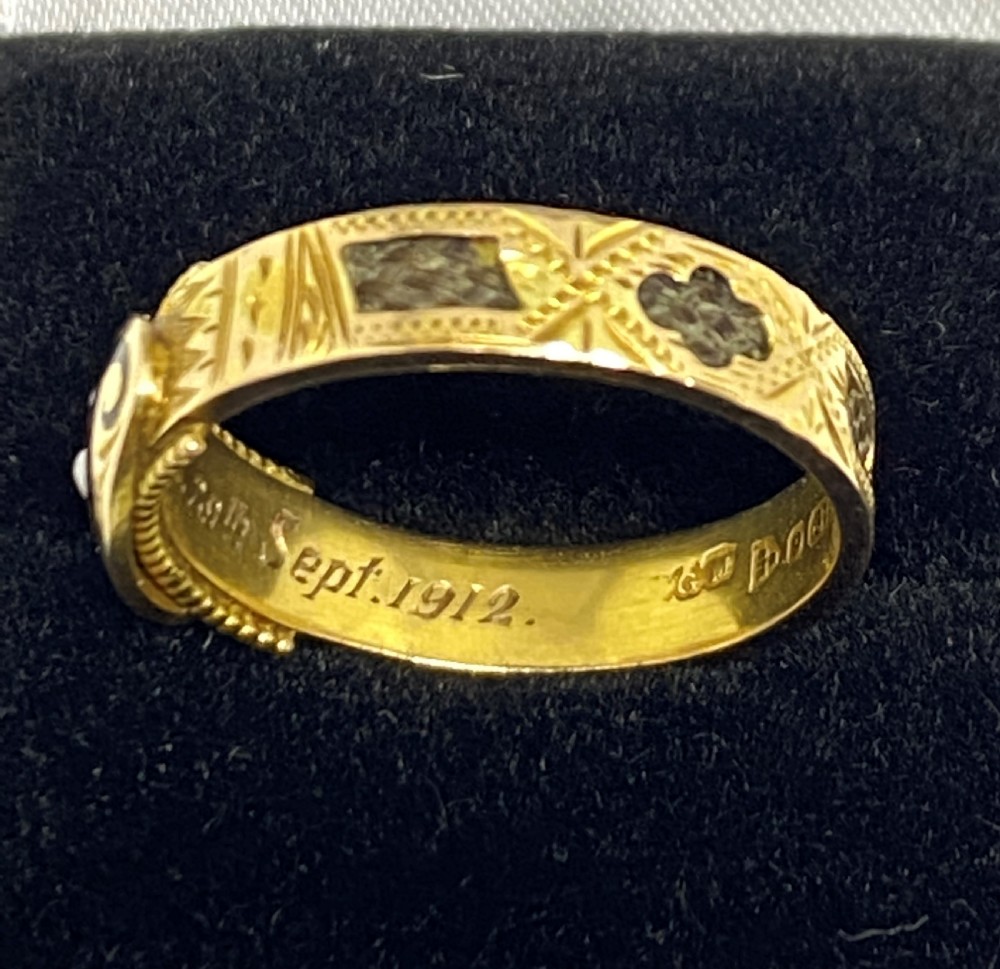 Edwardian Chester 9ct Gold Mourning Ring View III
