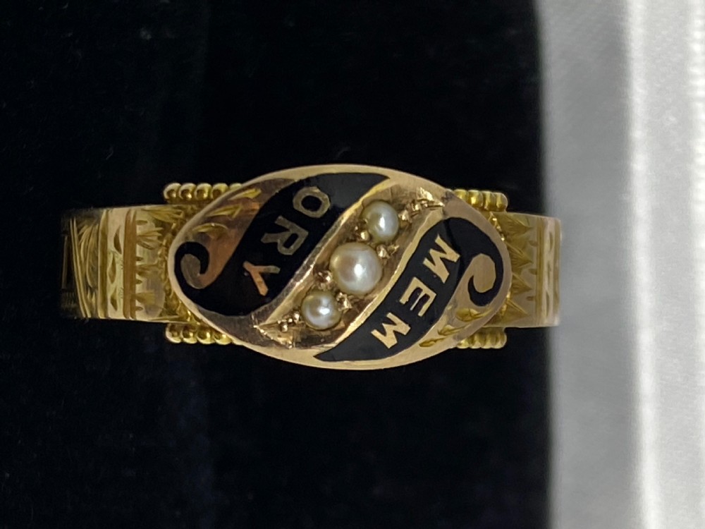 Edwardian Chester 9ct Gold Mourning Ring View VI