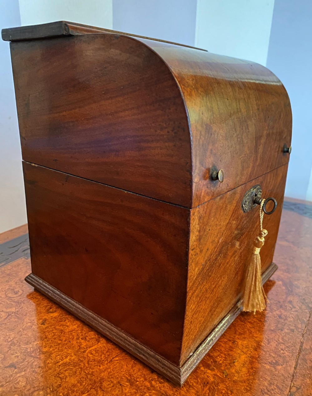 Georgian Walnut Gentleman's Cased Decanter Set View III
