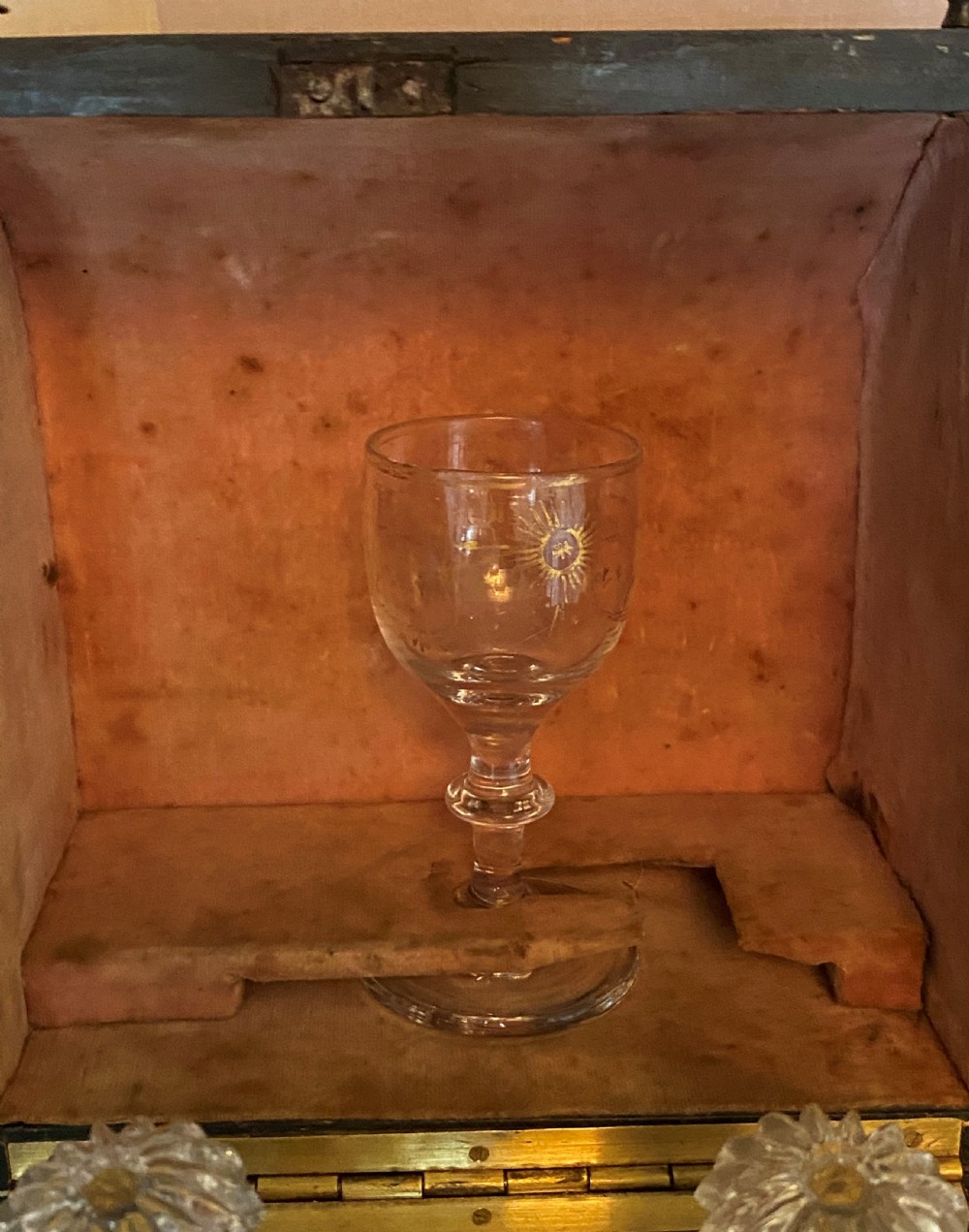 Georgian Walnut Gentleman's Cased Decanter Set View V