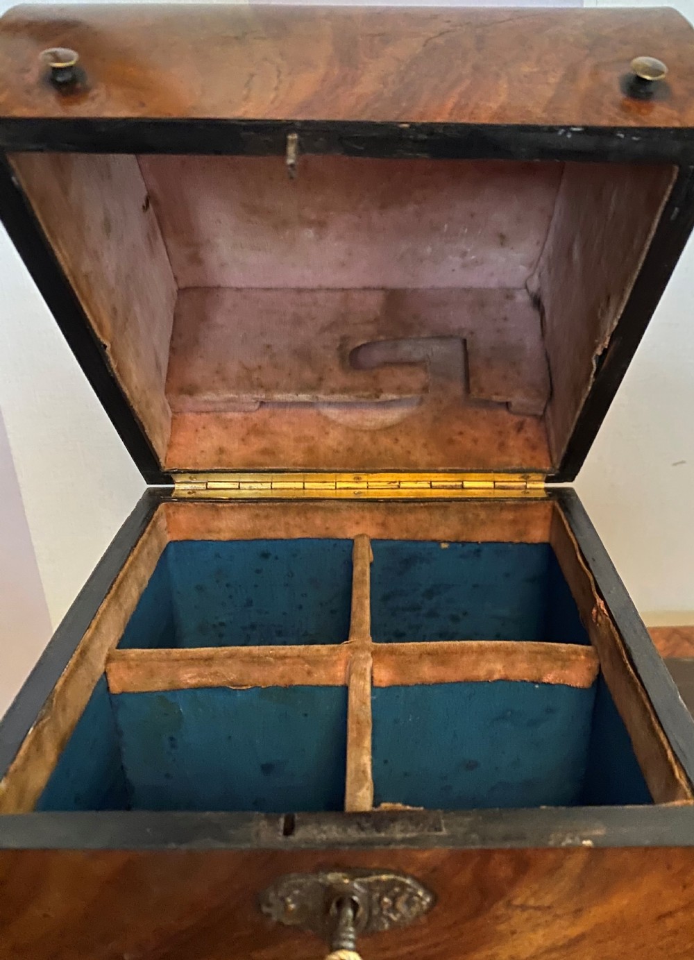 Georgian Walnut Gentleman's Cased Decanter Set View VIII
