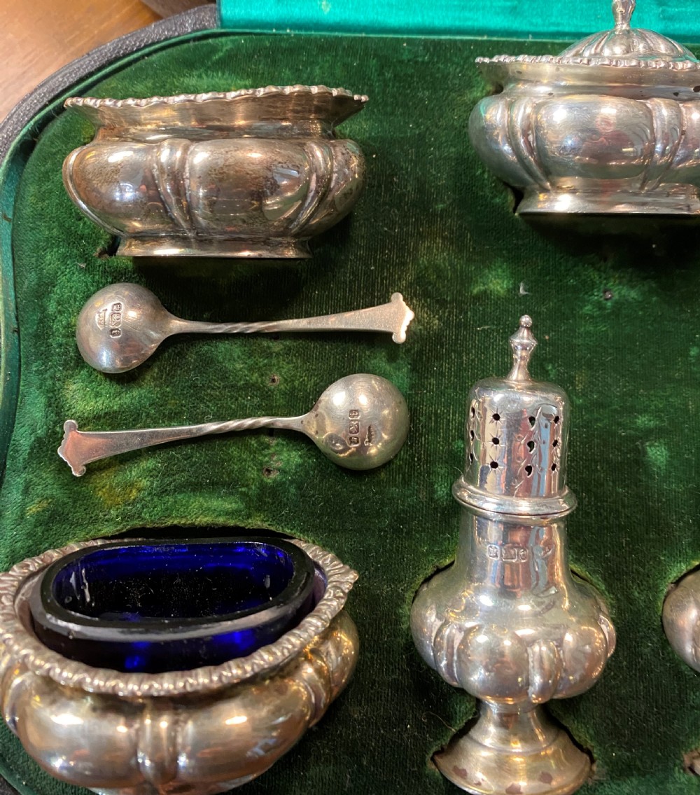 Fine Quality Cased Silver Cruet Set View VI