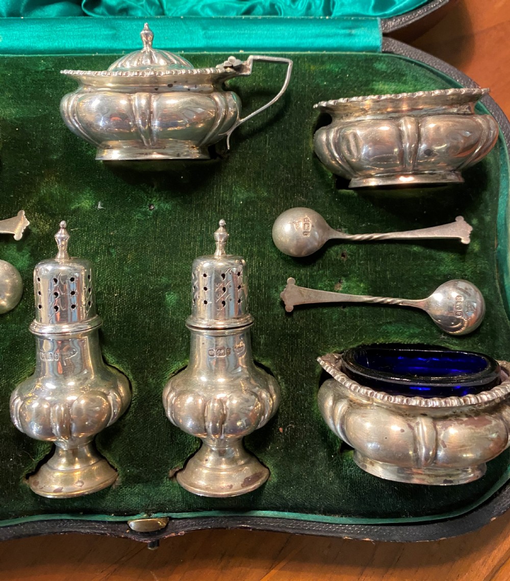 Fine Quality Cased Silver Cruet Set View VII