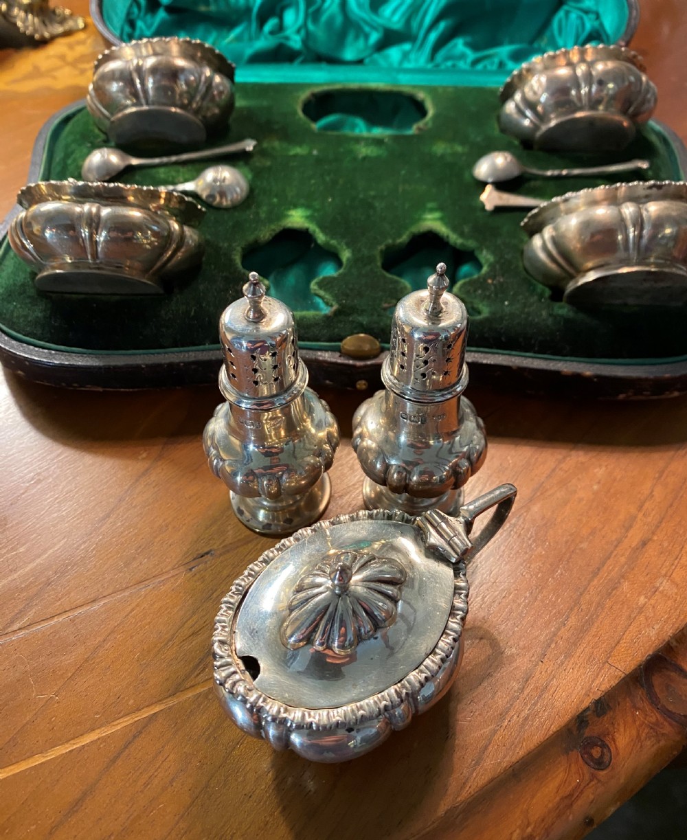 Fine Quality Cased Silver Cruet Set View VIII