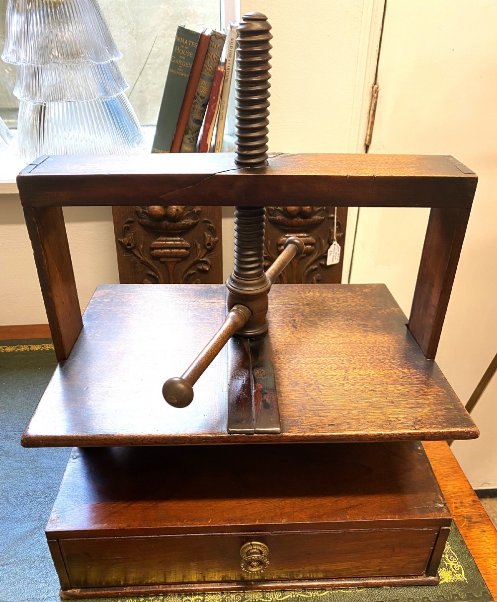 Desk Top Wooden Book Press View II