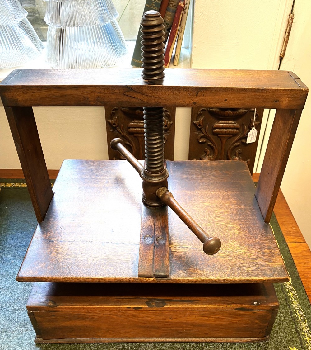 Desk Top Wooden Book Press View VI