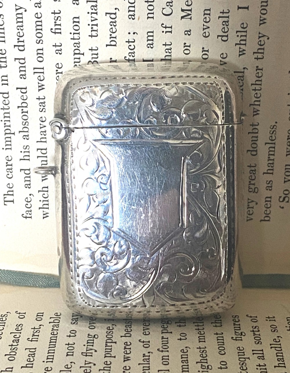Large Heavy Antique Silver Vesta Case