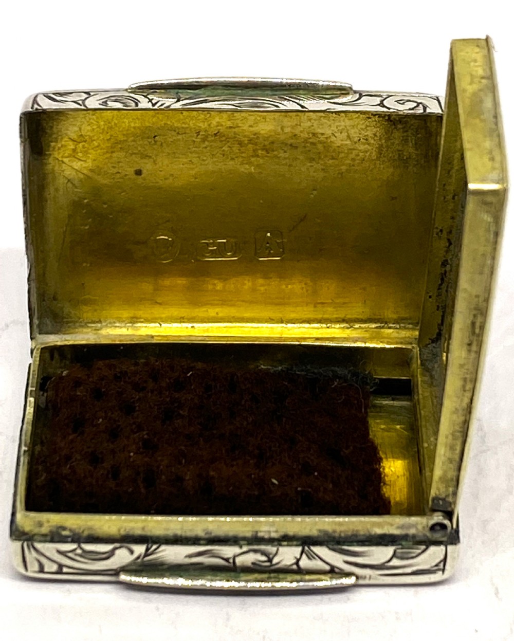 Superb Silver Vinaigrette View III