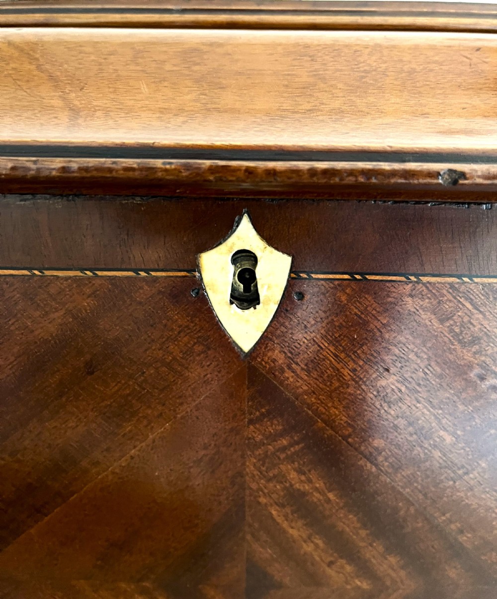Fine Victorian Mahogany Cellarette View III