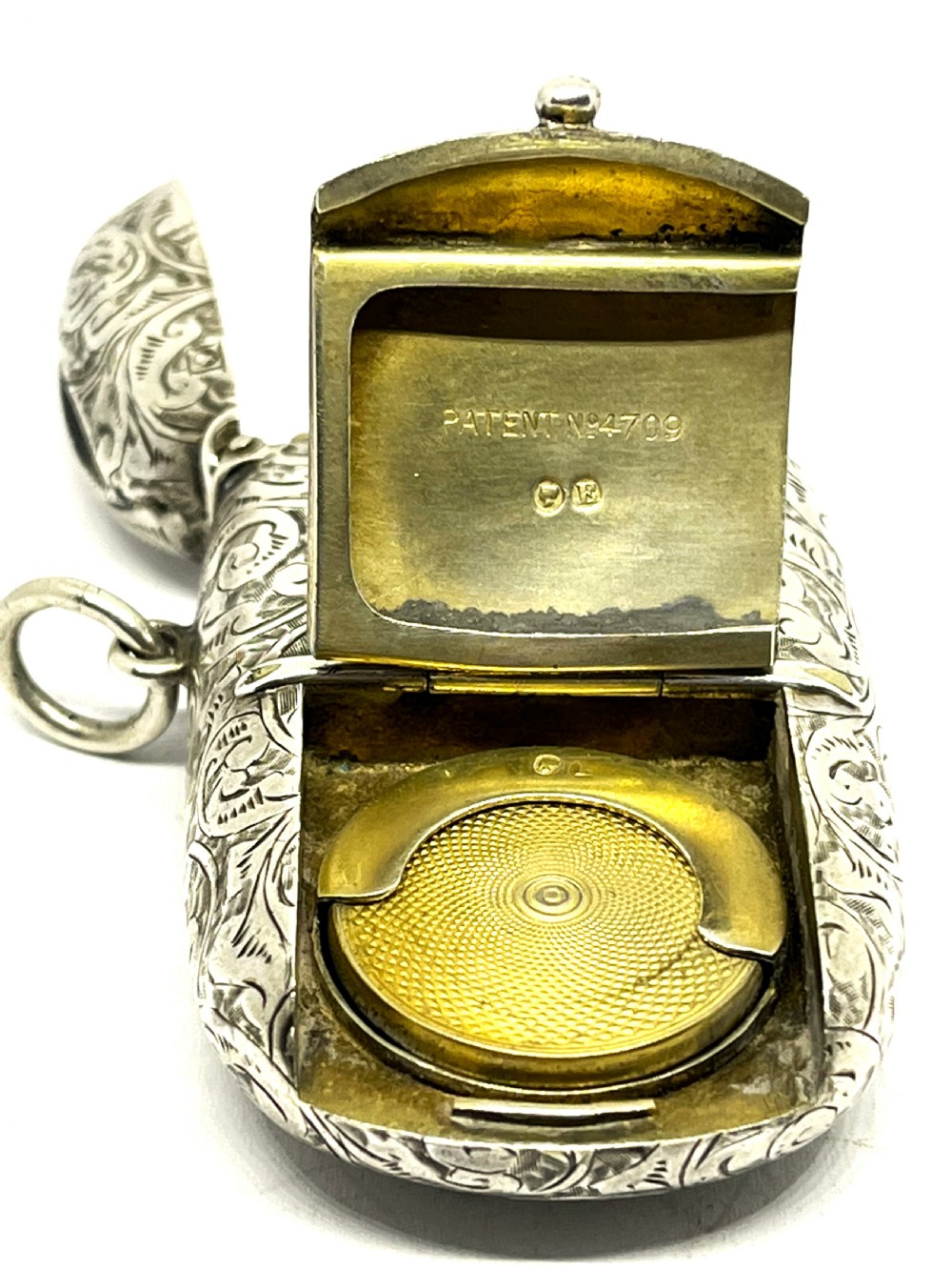 Chester Silver Combination Vesta & Sovereign Case View VI