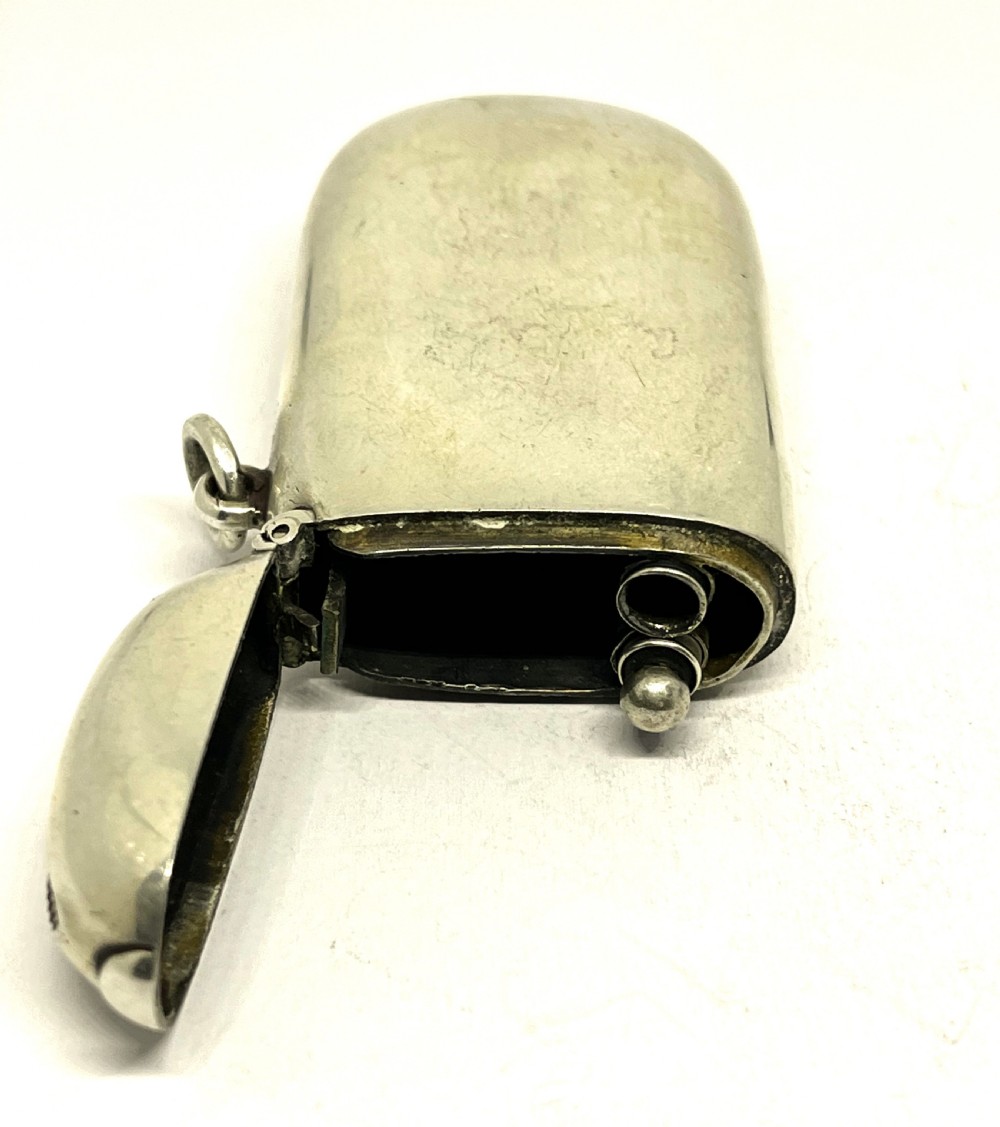 Chester Silver Combination Sovereign & Vesta Case View IV