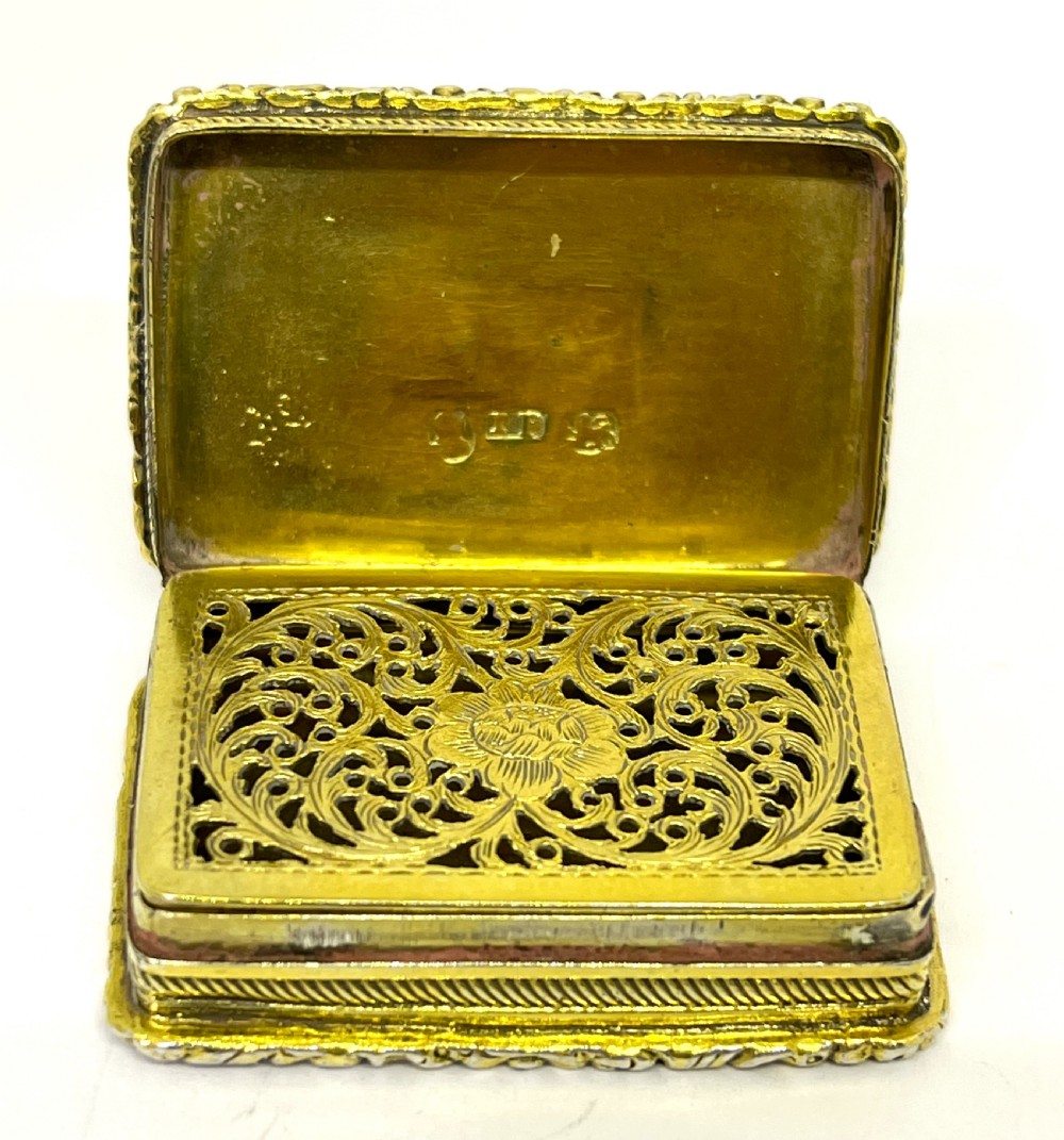 Fine Georgian Silver Gilt Vinaigrette 1826