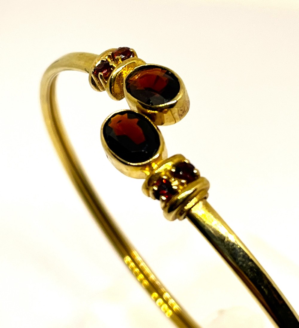 9ct Gold & Garnet Bangle View III