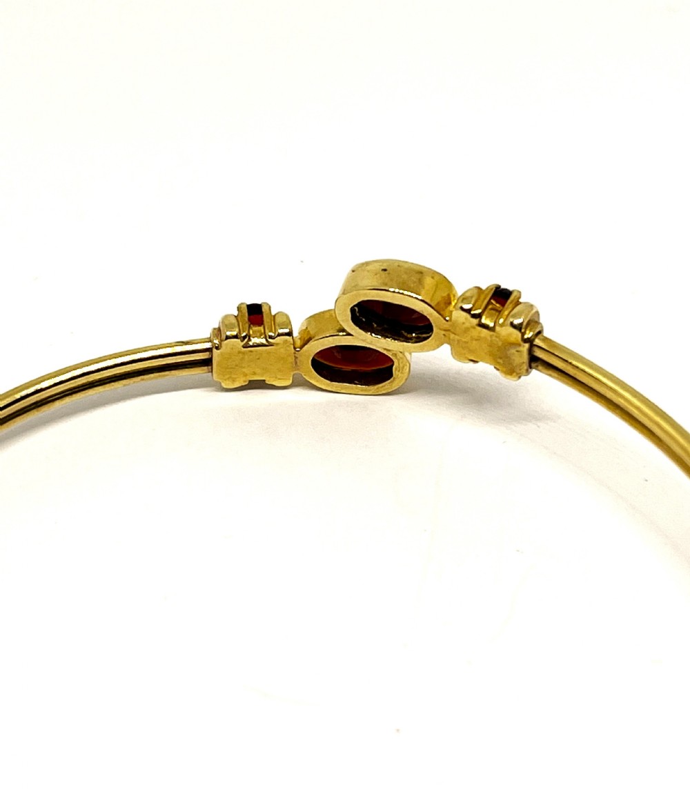9ct Gold & Garnet Bangle View IV