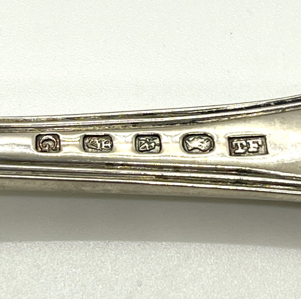 Good Pair Of Irish Silver Sauce Ladles 1827 View IV