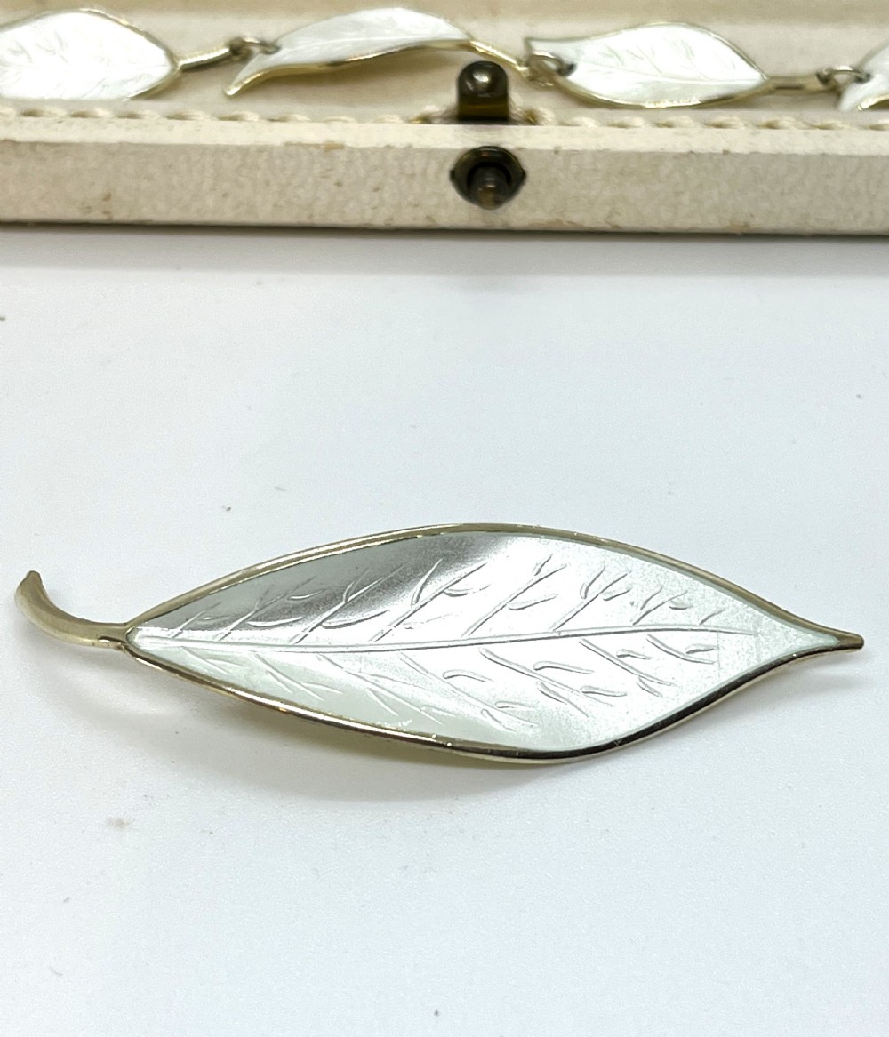 David Andersen Silver & Enamel Cased Jewellery Suite View IV